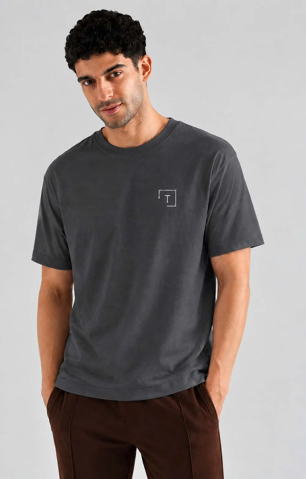 Tailmont Premium White Oversized T-Shirt